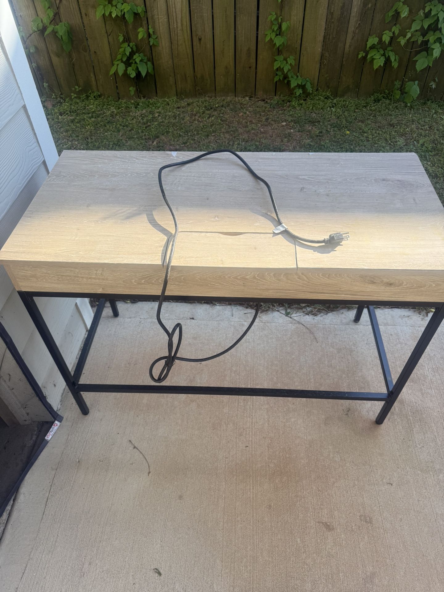 Wood-like Desk