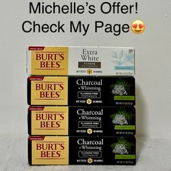 Burt’s Bees Charcoal/Extra White Toothpaste Set