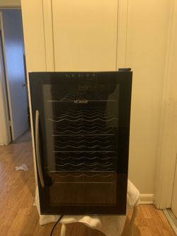 Digital touchscreen wine cooler