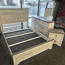 Farmhouse Queen Bedroom Set 