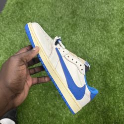 Travis Scott “fragments” Jordan 1s