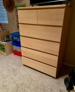 Dresser