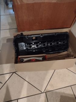 BMW 325i motor engine cylinder head Valve Cover