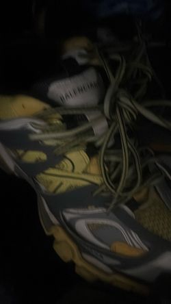 Trackin Yellow