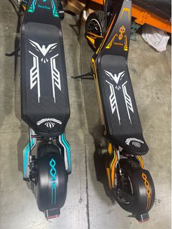 Dual-motor scooter