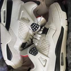 Jordan 4