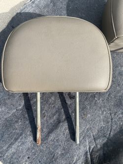 2002-2004 Jeep Grand Cherokee Rear Head Rest