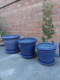 Brand New Sullivan Brand 3 pcs Planter Pots