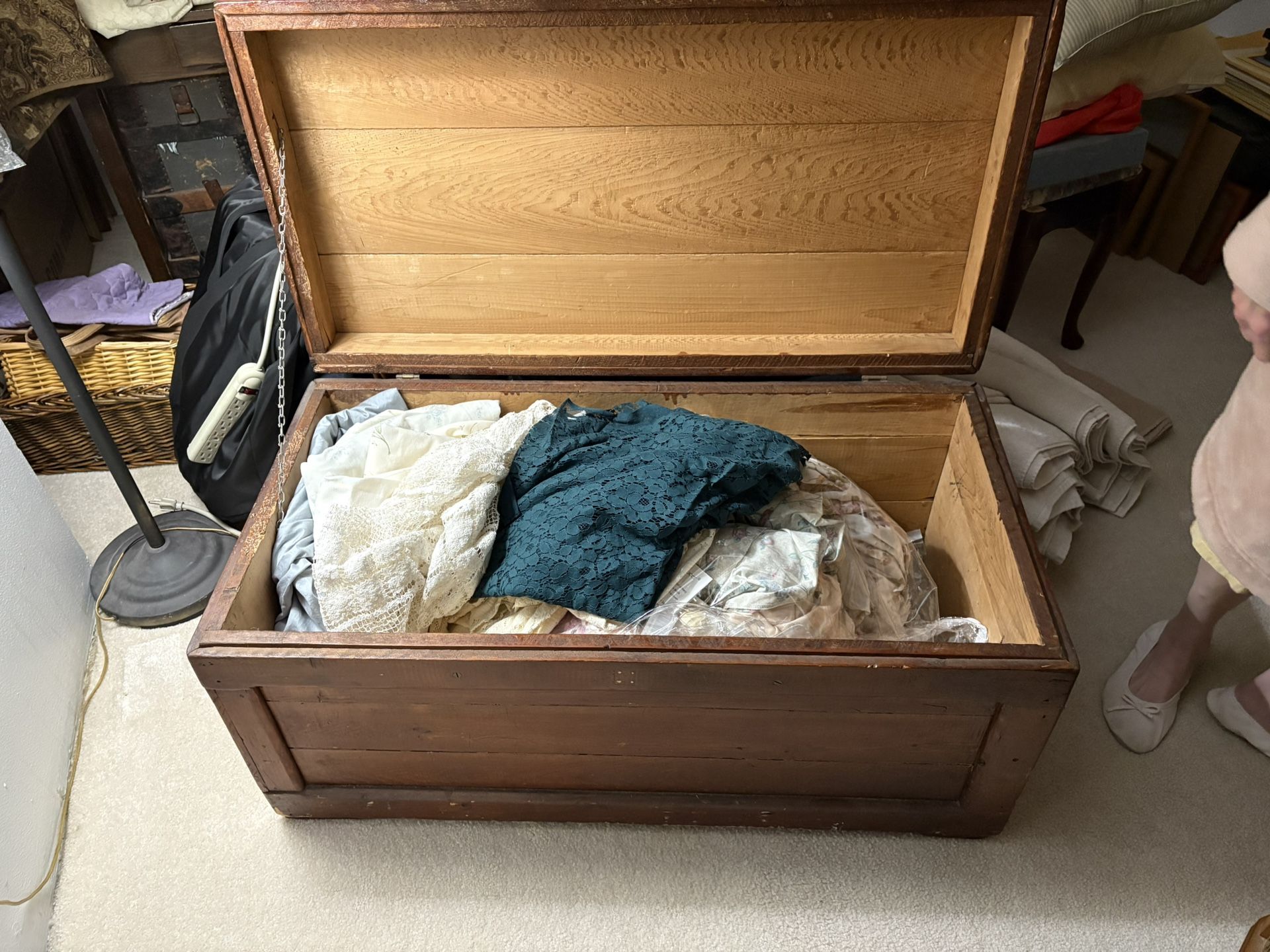 Wood Chest 