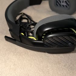 Astro a10
