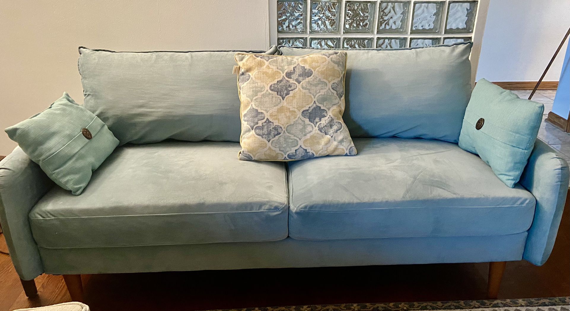 Cute Turquoise Couch 