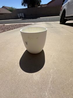 Large planter