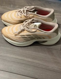 Adidas runners size 11