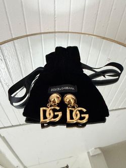 DG earrings 