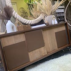 Modern Sliding Doors Tv Stand! 
