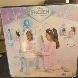 Disney Frozen Glow And Glamour Vanity