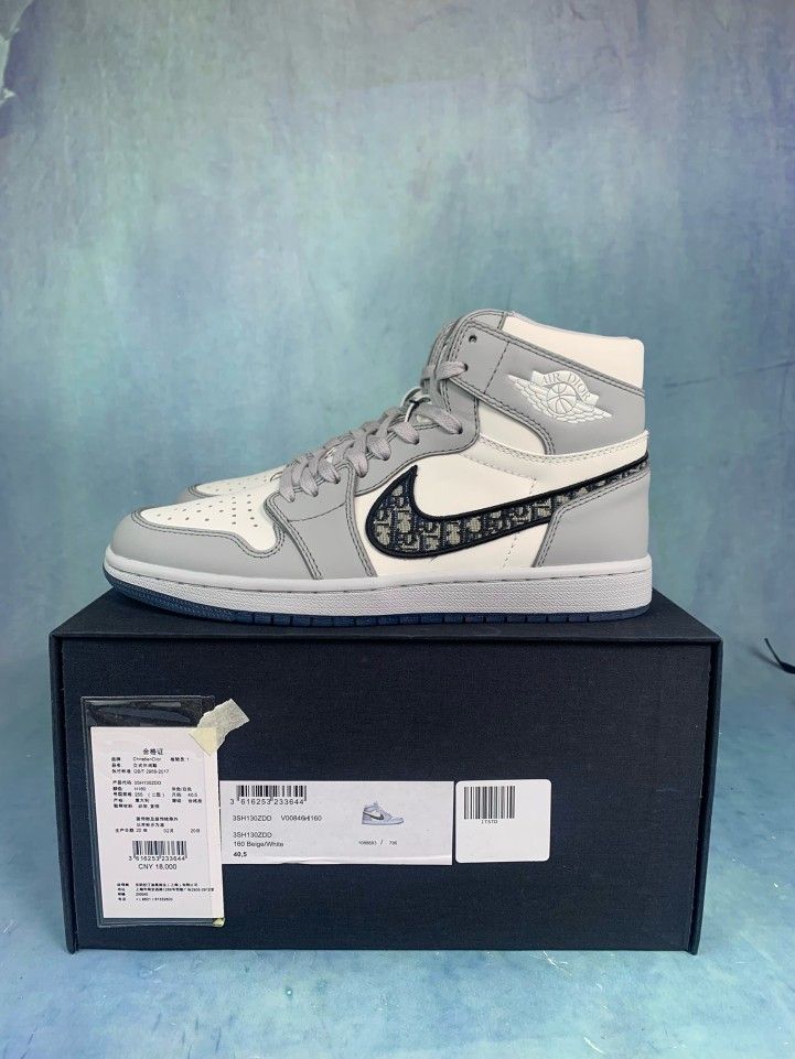 ππΊ πΊπ² π¨π§ π’π΄γππΌπ½π€π’ππ€π¬πππγ Jordan 1 dior