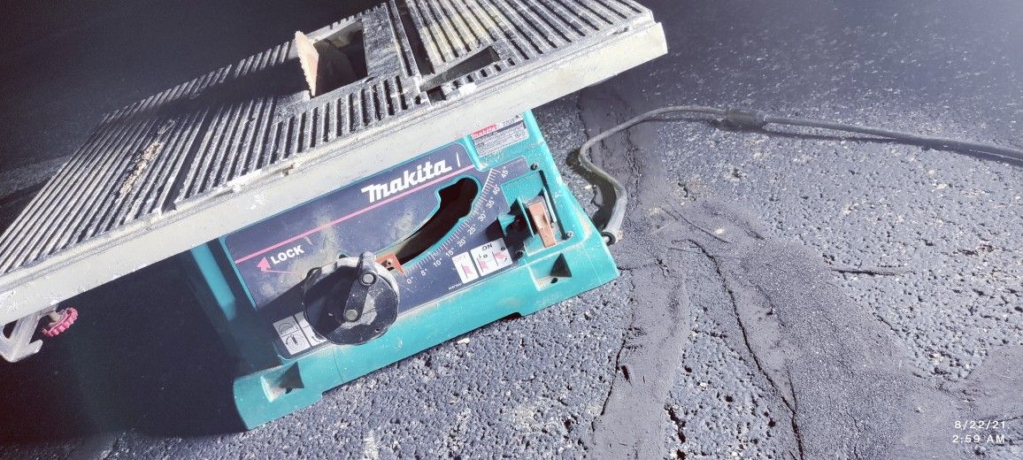 Makita Table Saw