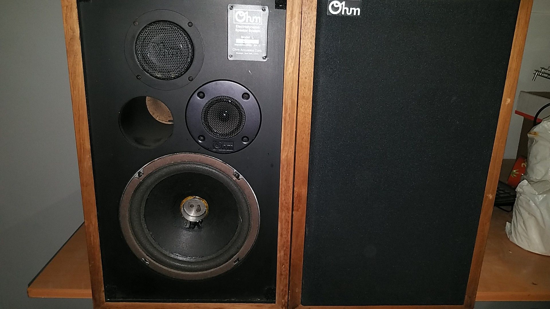 Vintage ohm speaker model l