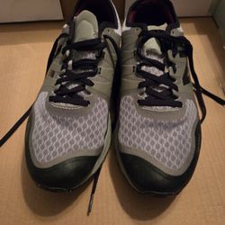 Men Size 9.5 Fresh Form Shoes By New Balance