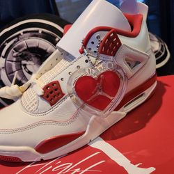 Jordan 4 Valentines Day size 10.5 Womens