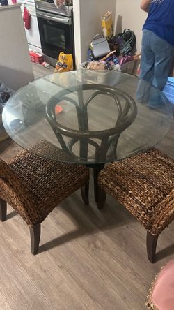 Dinning table with 4 chairs