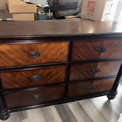 Dresser Set