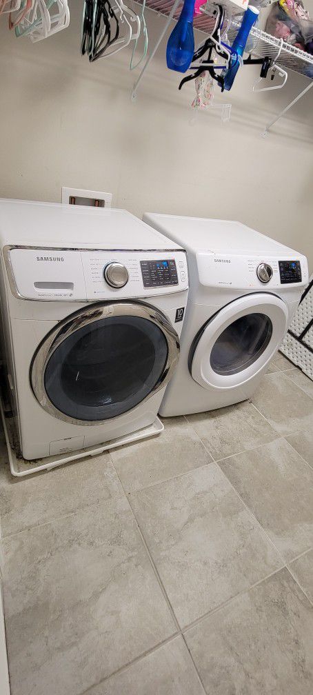 Front Loading Samsung Washer And Dryer. 