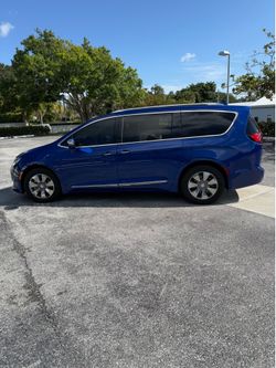 2018 Chrysler Pacifica Hybrid