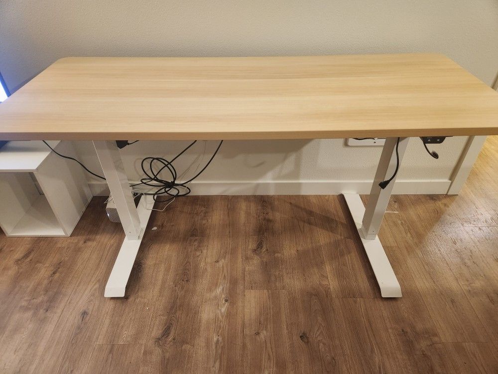 Electric Adjustable Vivo Work Desk 60 inches