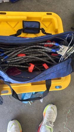 Snow chain fit 14.15,16.17” rims used good condition I only used one time  cadenas para la nieve le queda a llantas de 14” hasta 18 pulgadas solo las 