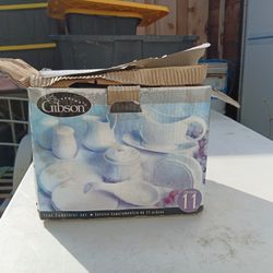 Everyday Gibson 11pc Set