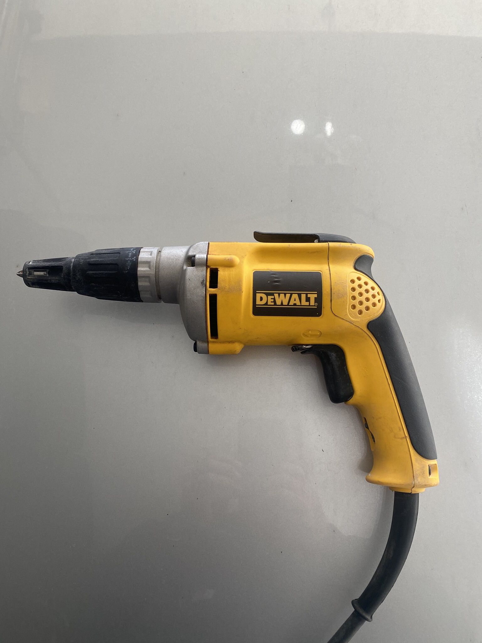 DeWalt Electric Drywall Screw Gun