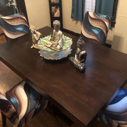 Table & 4 Chairs