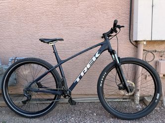 Trek Marlin 7 Mountain Bike