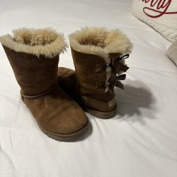 Uggs size US 7