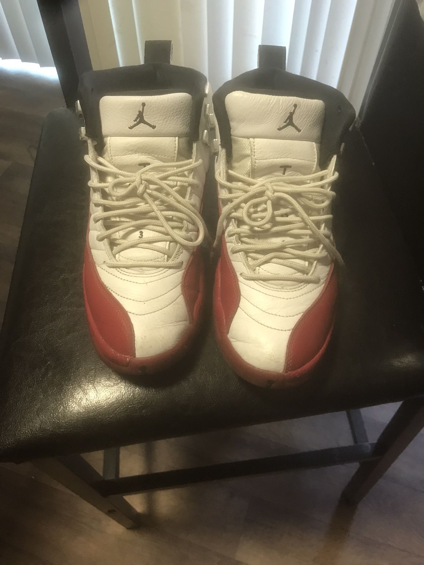 Jordan 12 Red And white (worn) Size 8.5