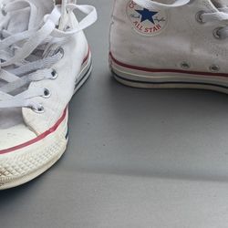 White Converse Like New Condition!! Size 5
