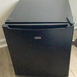Sunbeam mini Fridge
