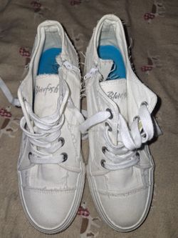 Girls White Rip Look Sneakers, Blowfish, Sz5, Hidden Wedge Heel