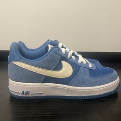 SIZE 8.5 W0MAN - Nike Air Force 1 Low Star Blue 