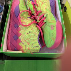 New Shoes price negotiable