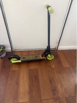 Scooter eléctrica para niños