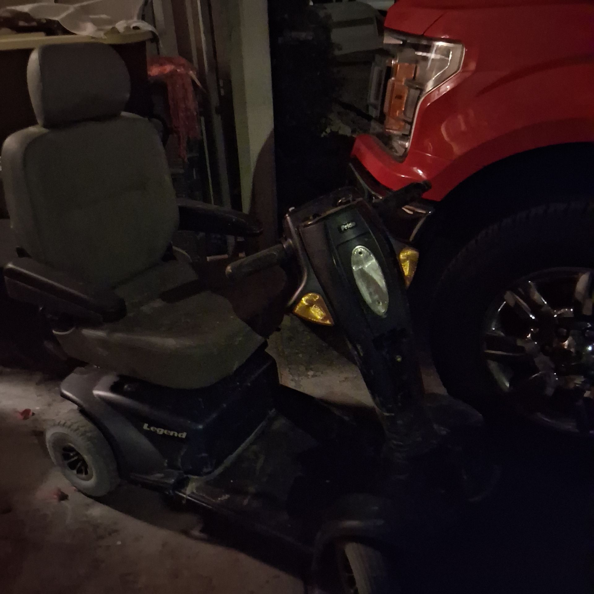 Pride Legend scooter
