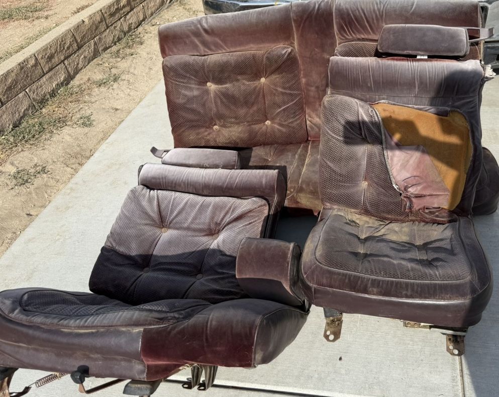 Gbody Front And Rear Seats