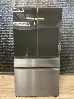 SAMSUNG BESPOKE REFRIGERATOR w/WARRANTY! R2826A