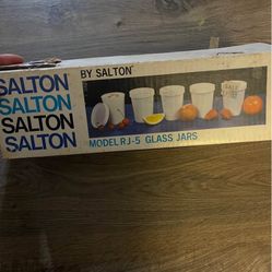 Antique yogurt, maker and extra cups