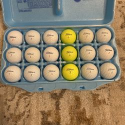 18 Titleist Golf Balls