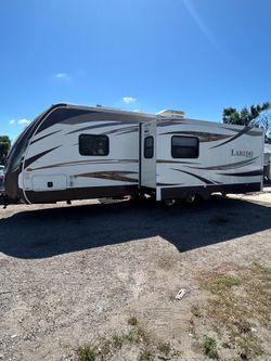 2015 Keystone Laredo