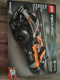 LEGO Technic NEOM McLaren Formula E Team 42169